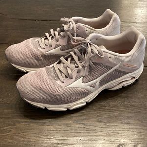 Mizuno Wave Inspire 16